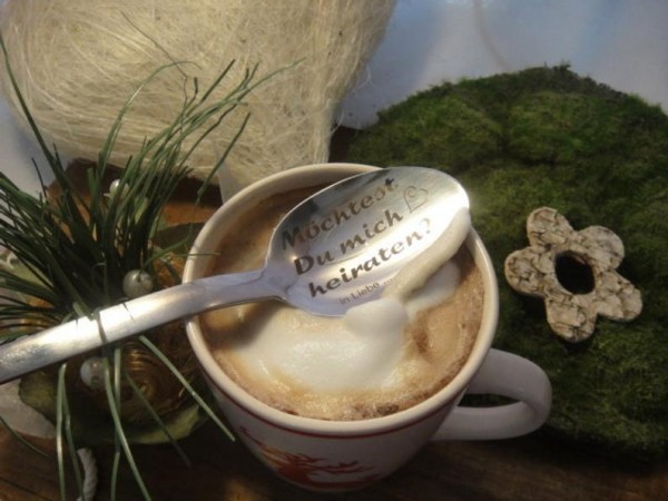 Heiratsantrag im Kaffeelöffel , personalisiert von Gutelauneschmuck.de